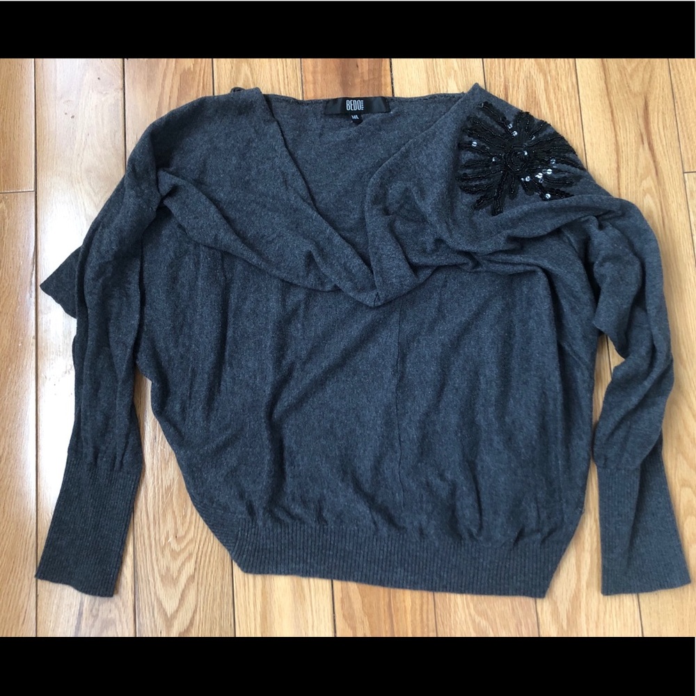 Women top M/L sweater